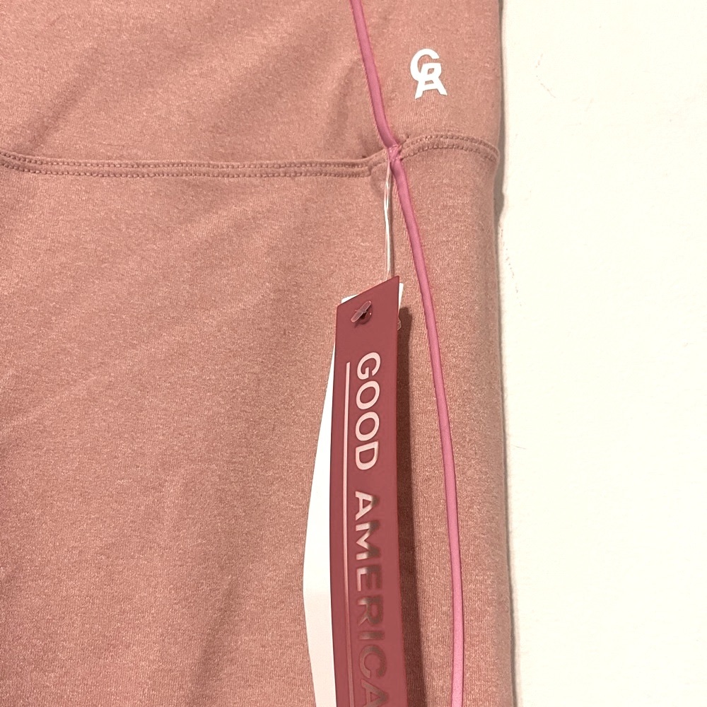 NWT Good American The Electric Feel Crop Legging size 1 Small Pink - Picture 5 of 11